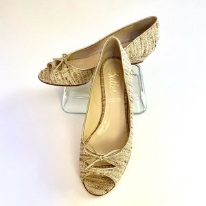 Butter Shoes size 10